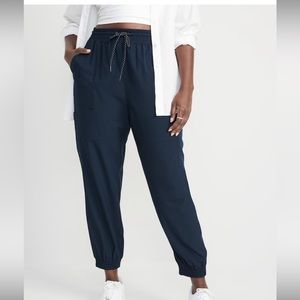 Old Navy • extra high waisted cargo pant • navy color • size medium